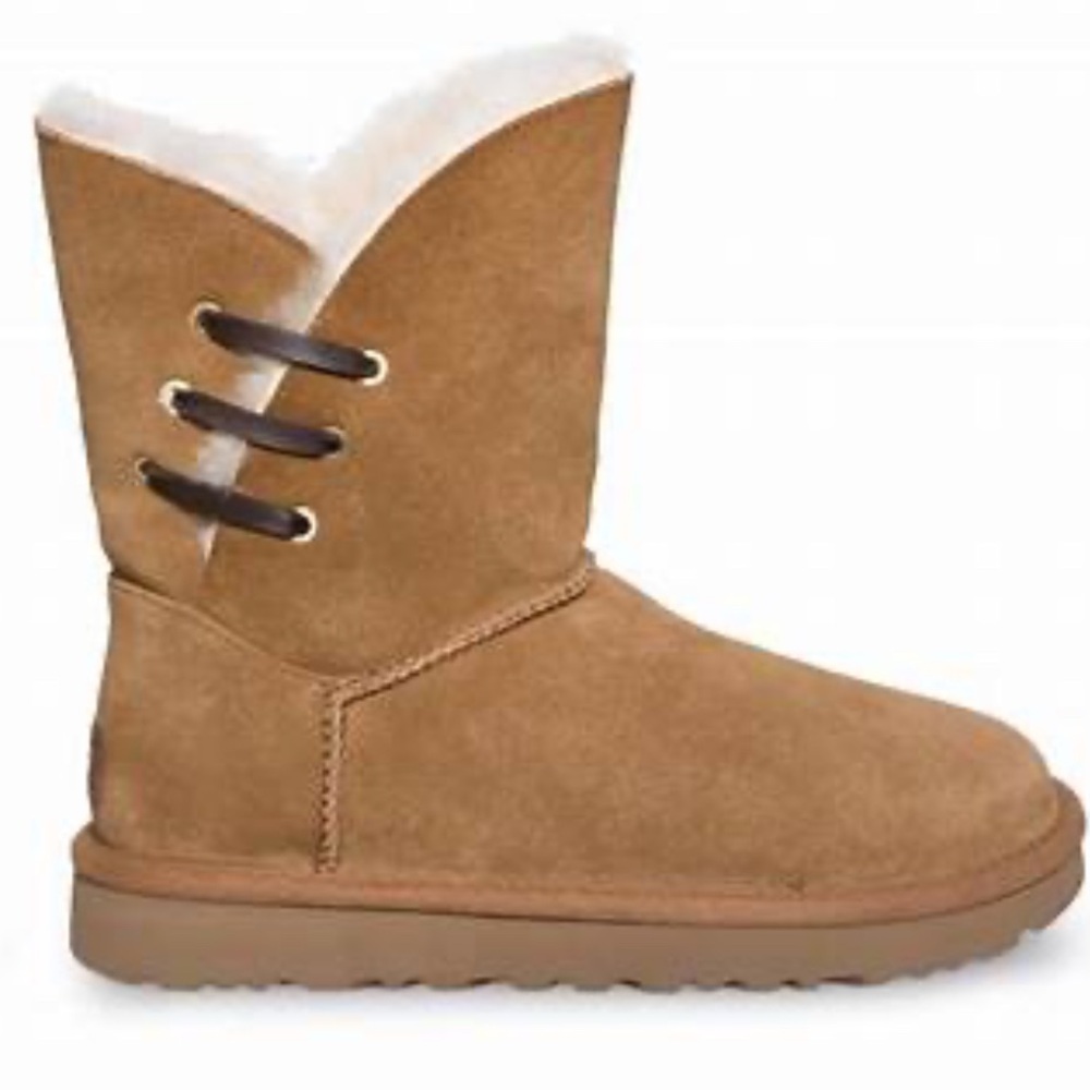UGG Constantine boots chestnut size 9